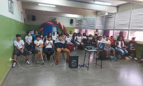 Alunos de Porto Real são atendidos através do projeto Cinestesia